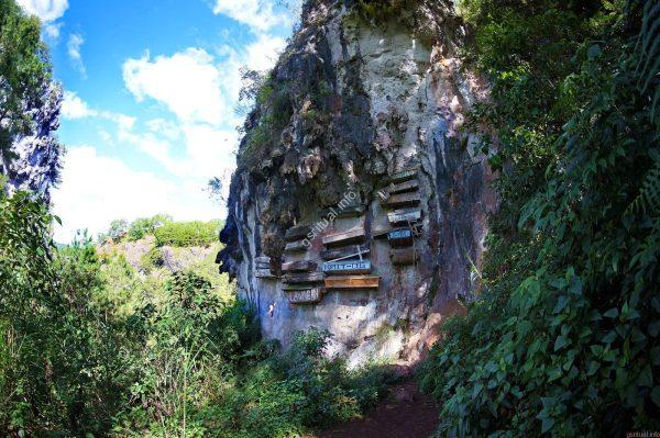 Висячие гробы